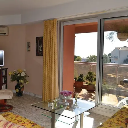 Azurelle Apartmán *
